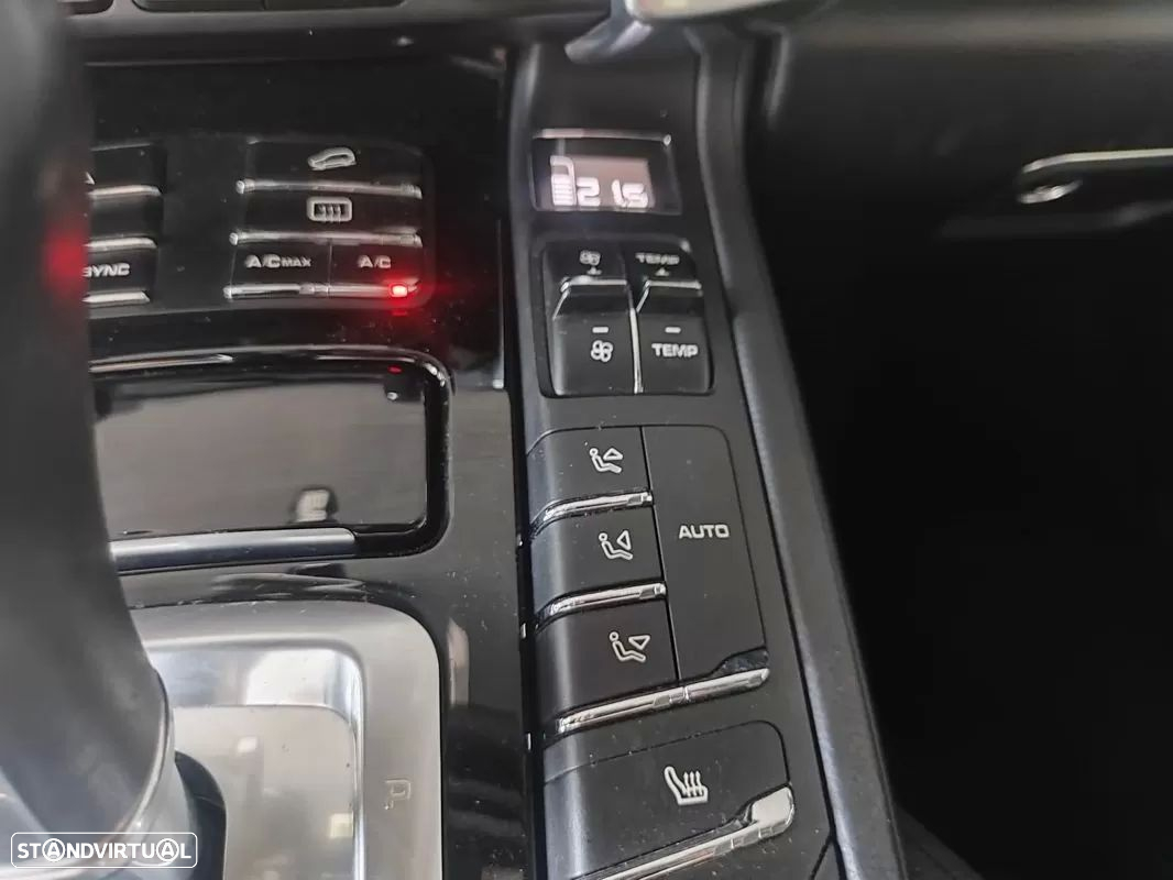Porsche Cayenne - 39