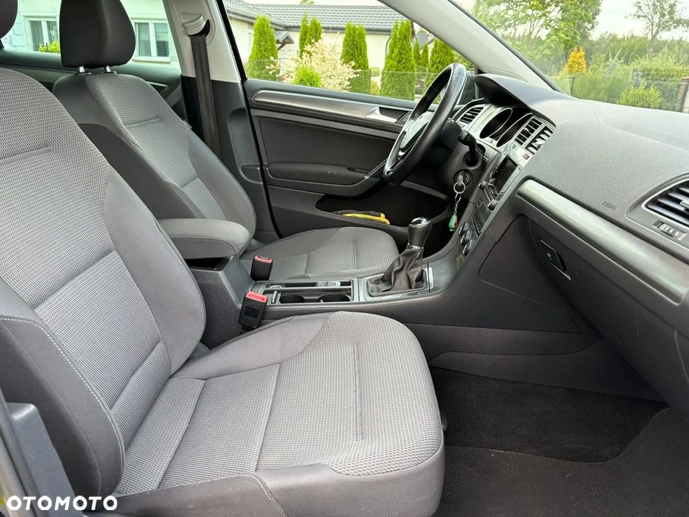 Volkswagen Golf 1.2 TSI BMT Trendline Perfectline - 11