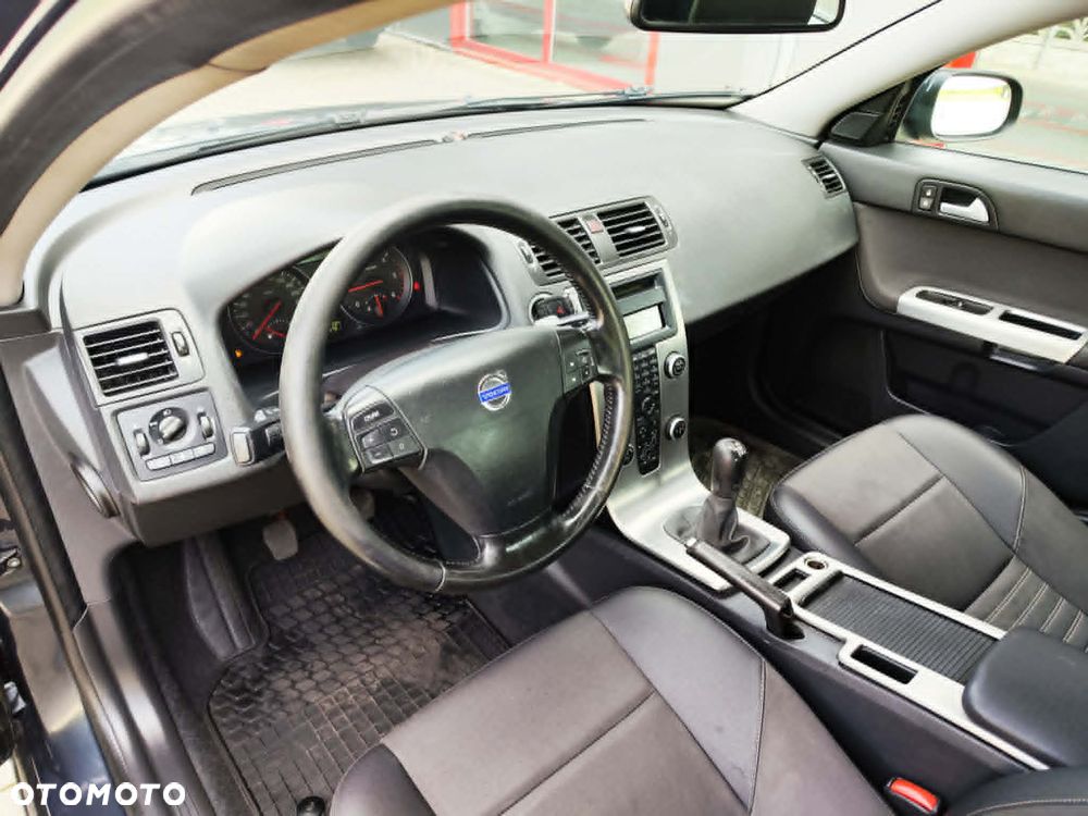 Volvo S40 2.0D - 13