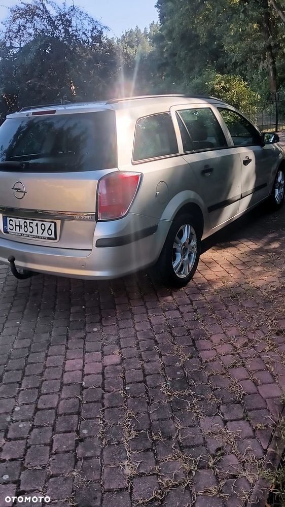 Opel Astra 1.9 CDTI Elegance - 4
