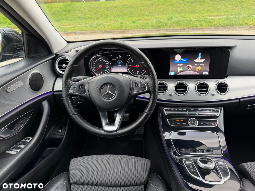 Mercedes-Benz Klasa E - 16