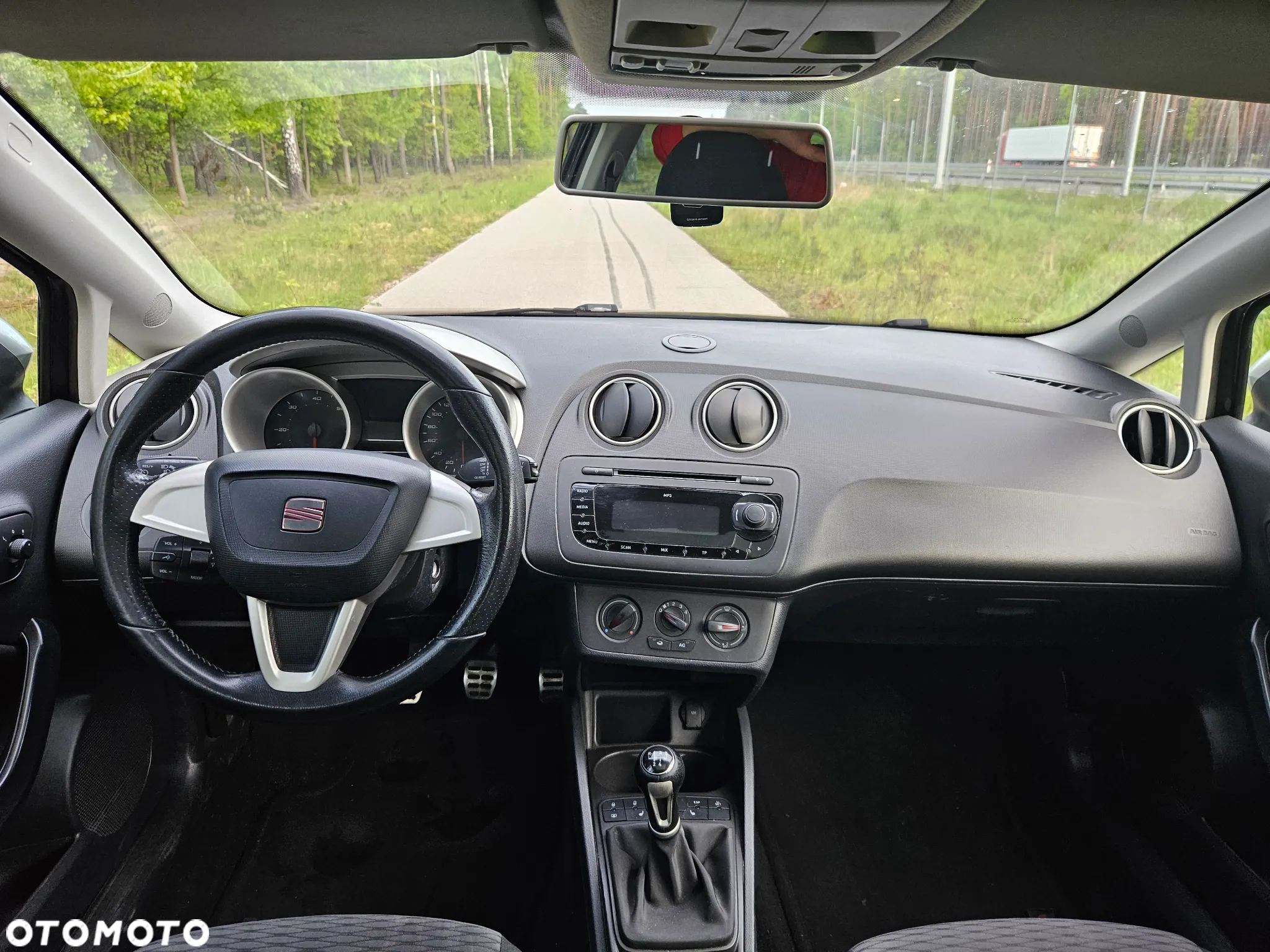 Seat Ibiza SC 1.6 TDI FR - 12