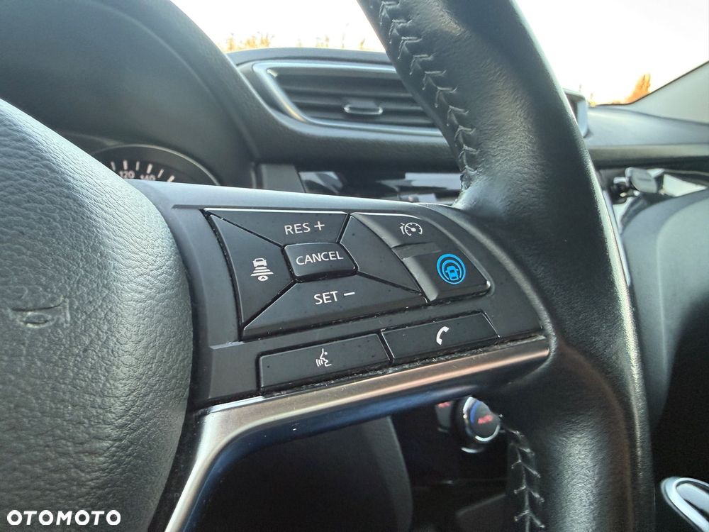 Nissan Qashqai 1.5 dCi DCT TEKNA+ - 23
