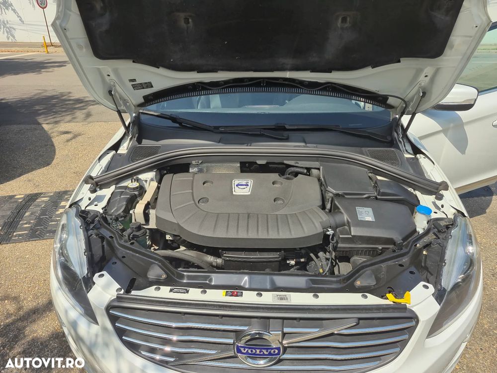 Volvo XC 60 D5AWD Start-Stop Summum - 6