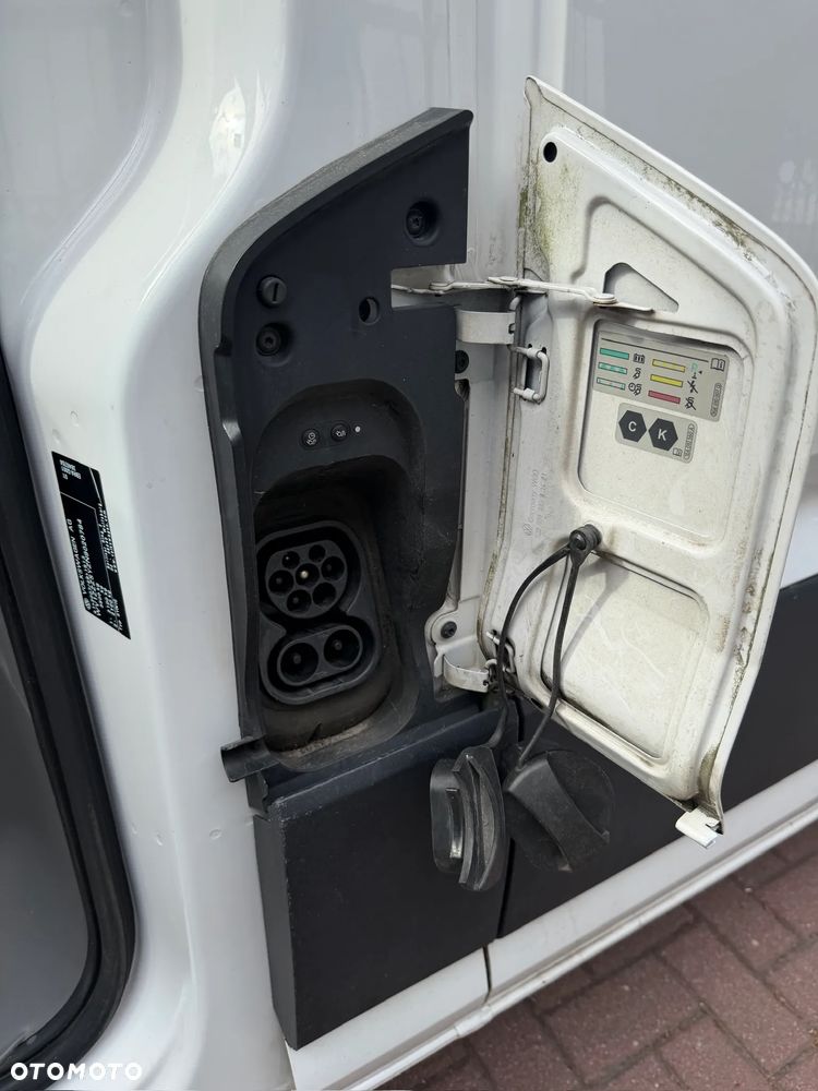 Volkswagen E-CRAFTER - 30
