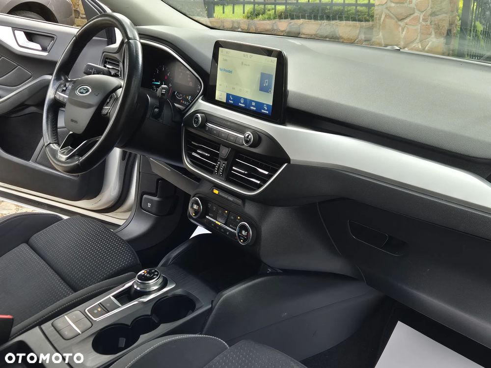 Ford Focus 1.5 EcoBlue Start-Stopp-System TITANIUM DESIGN - 8