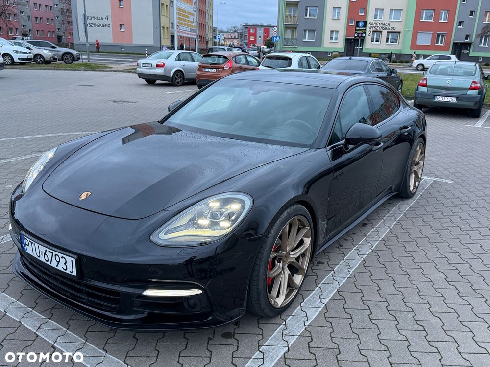 Porsche Panamera 4 - 14