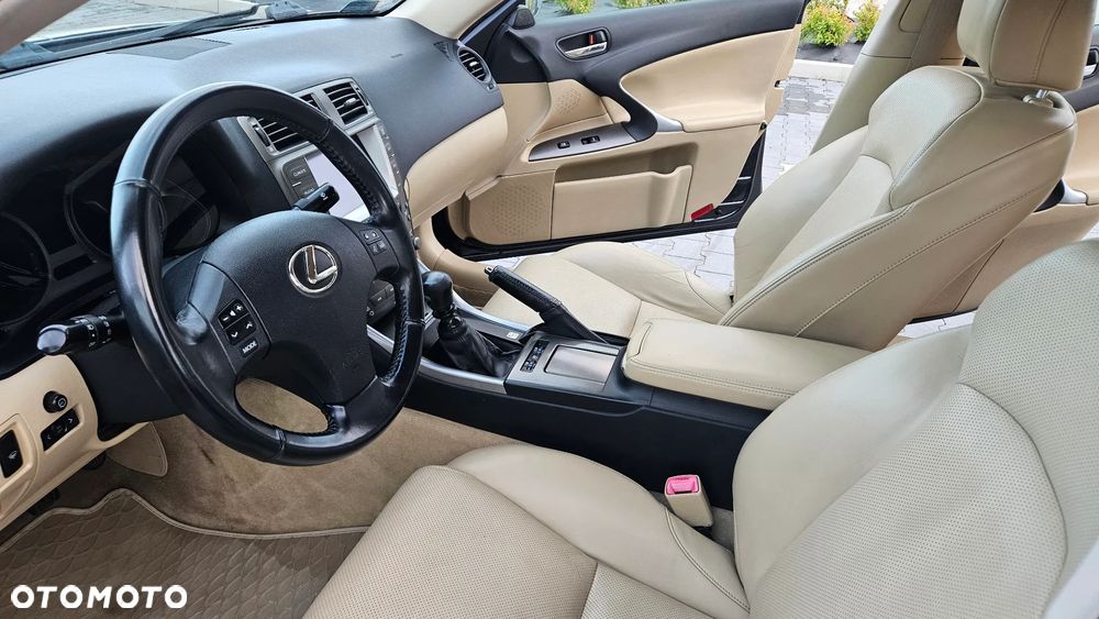 Lexus IS 220 D Prestige - 6