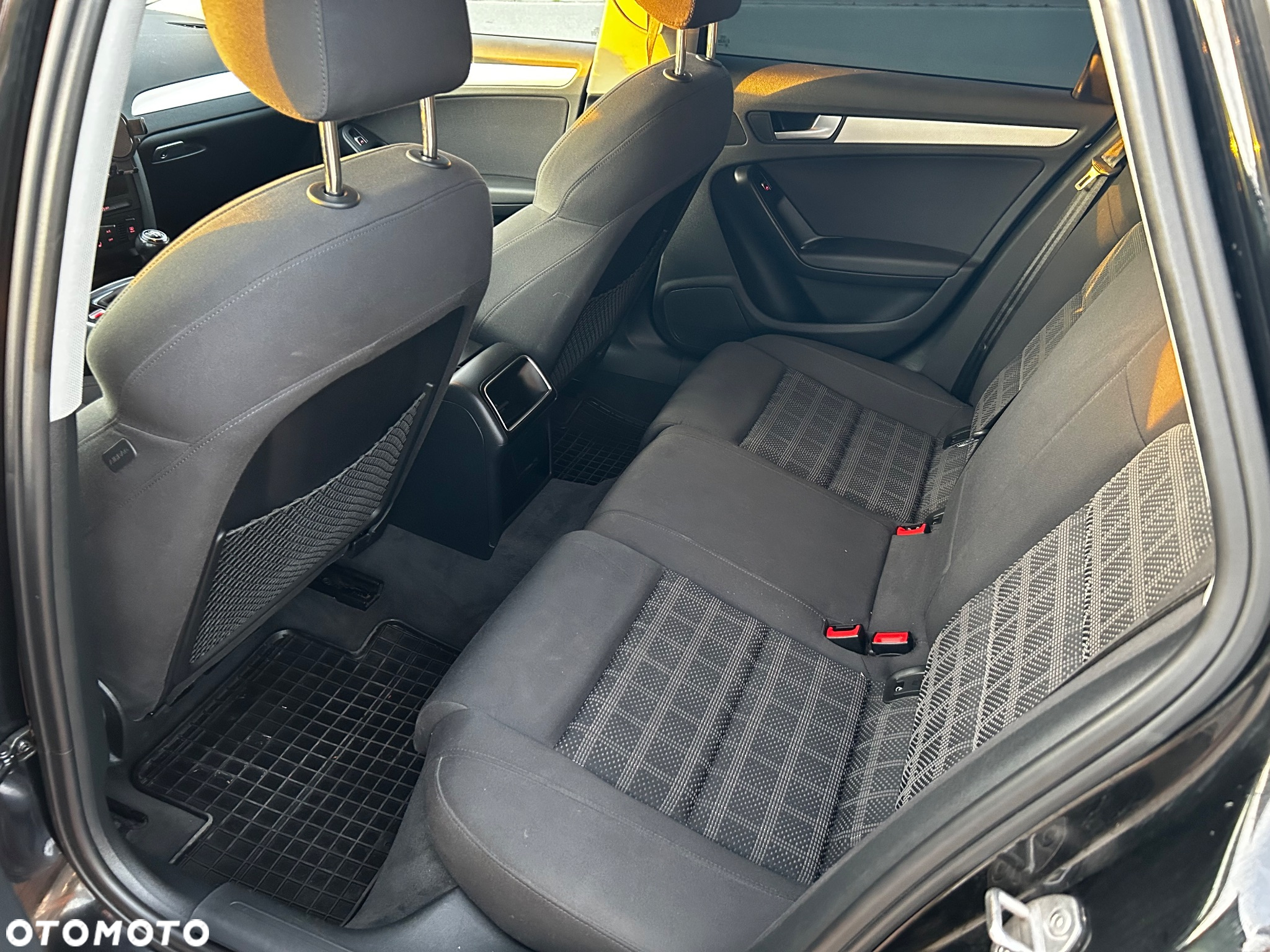 Audi A4 Avant 2.0 TDI - 8