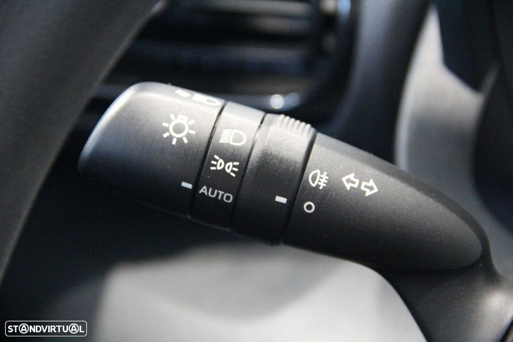 Toyota Yaris 1.5 HDF Comfort - 12
