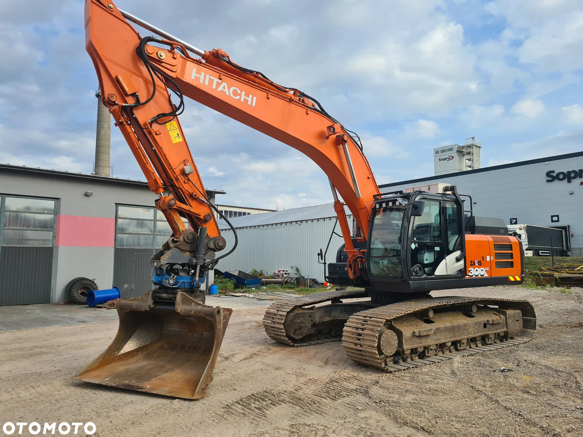 Hitachi ZX 300 LC-6 - 2