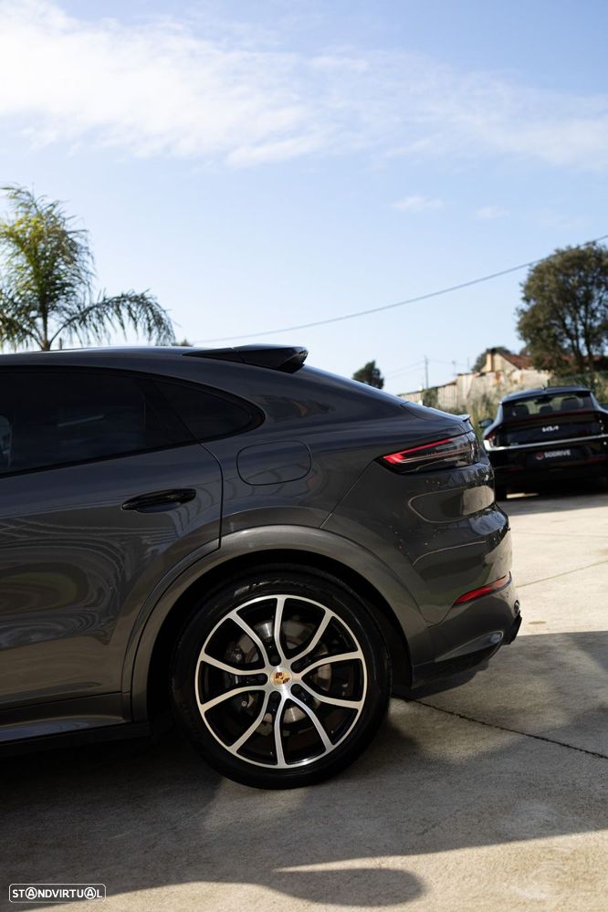 Porsche Cayenne Coupé E-Hybrid - 14