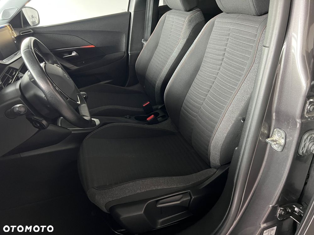 Peugeot 2008 - 12