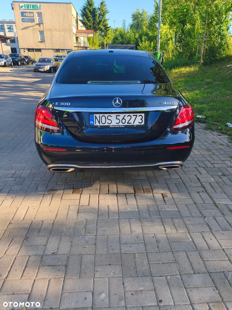 Mercedes-Benz Klasa E 300 9G-TRONIC Exclusive - 5