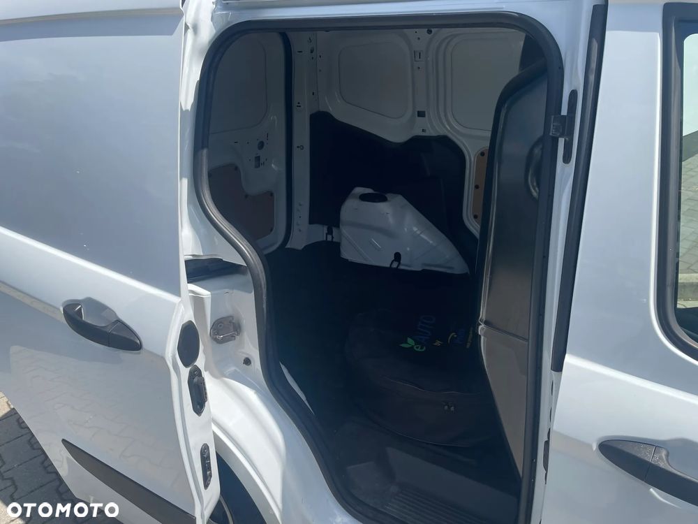 Ford Transit Courier - 6