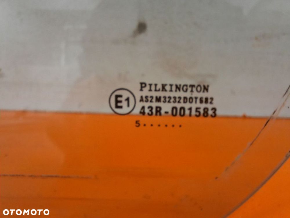 SUZUKI SWIFT IV MK6 04-10 SZYBA DRZWI TYŁ LEWA MAŁA 43R-001583 ZCF - 2