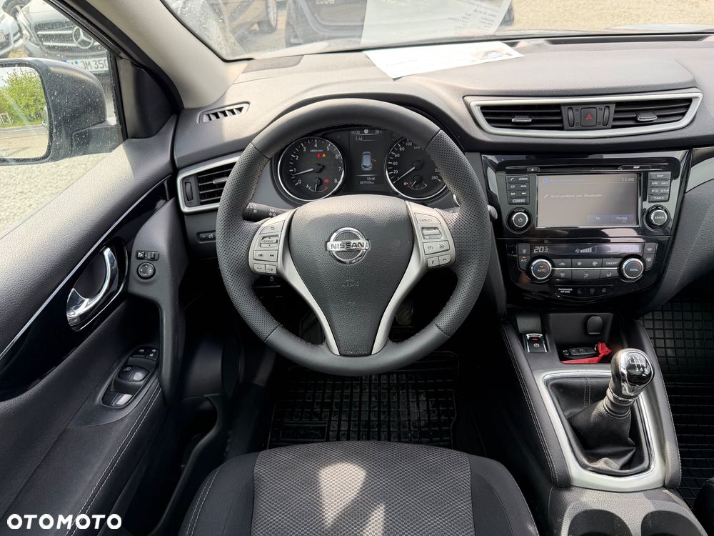 Nissan Qashqai 1.6 DIG-T N-Connecta - 34
