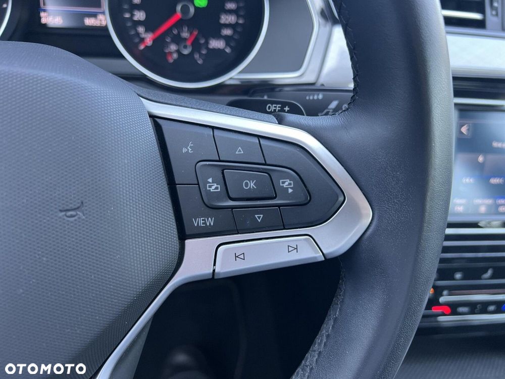 Volkswagen Passat - 18