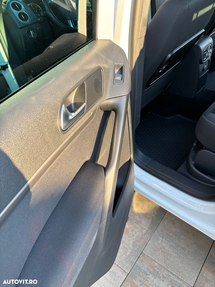 Volkswagen Tiguan - 9