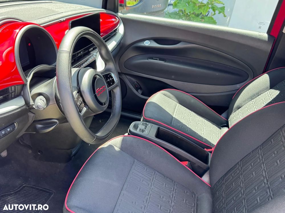 Fiat 500E 42kWh Red - 8