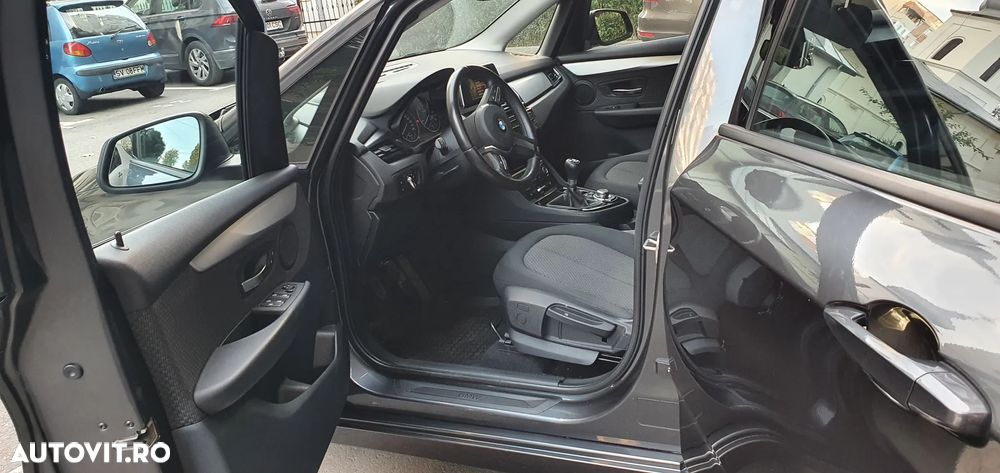 BMW Seria 2 216d Sport Line - 5