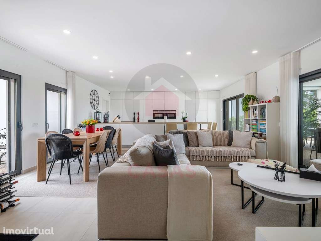 Moradia Contemporânea com Tecnologia e Conforto de Alta Gama, a pou... - Grande imagem: 2/42