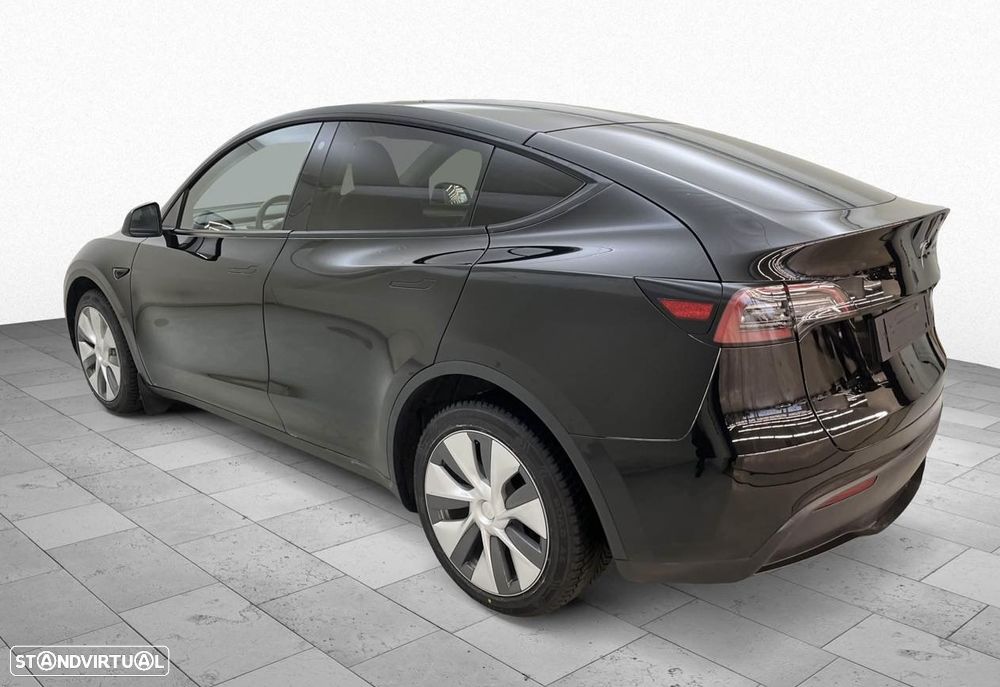 Tesla Model Y Long Range Dual Motor AWD - 3