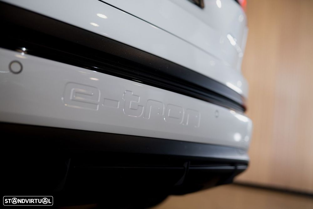 Audi Q4 Sportback e-tron - 6