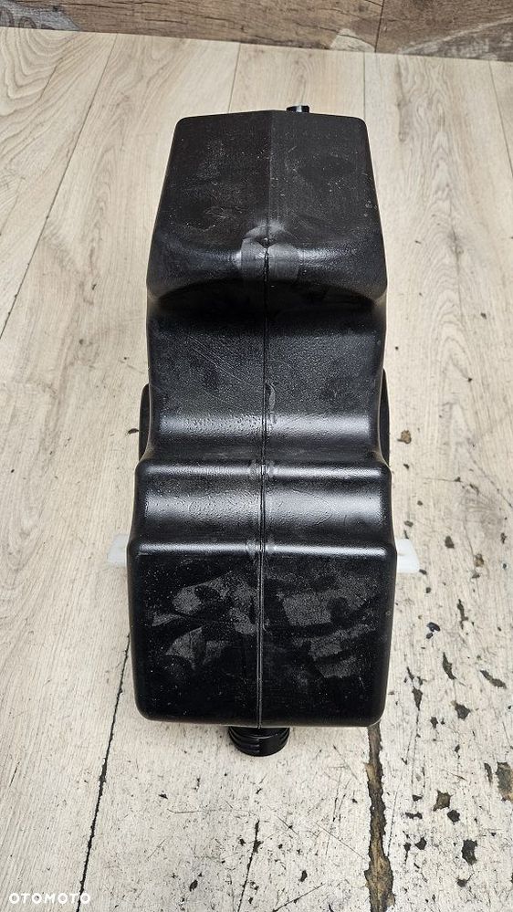 Bak Zbiornik Paliwa Derbi GP1 50 / 125 / 250  00G00416011 - 9