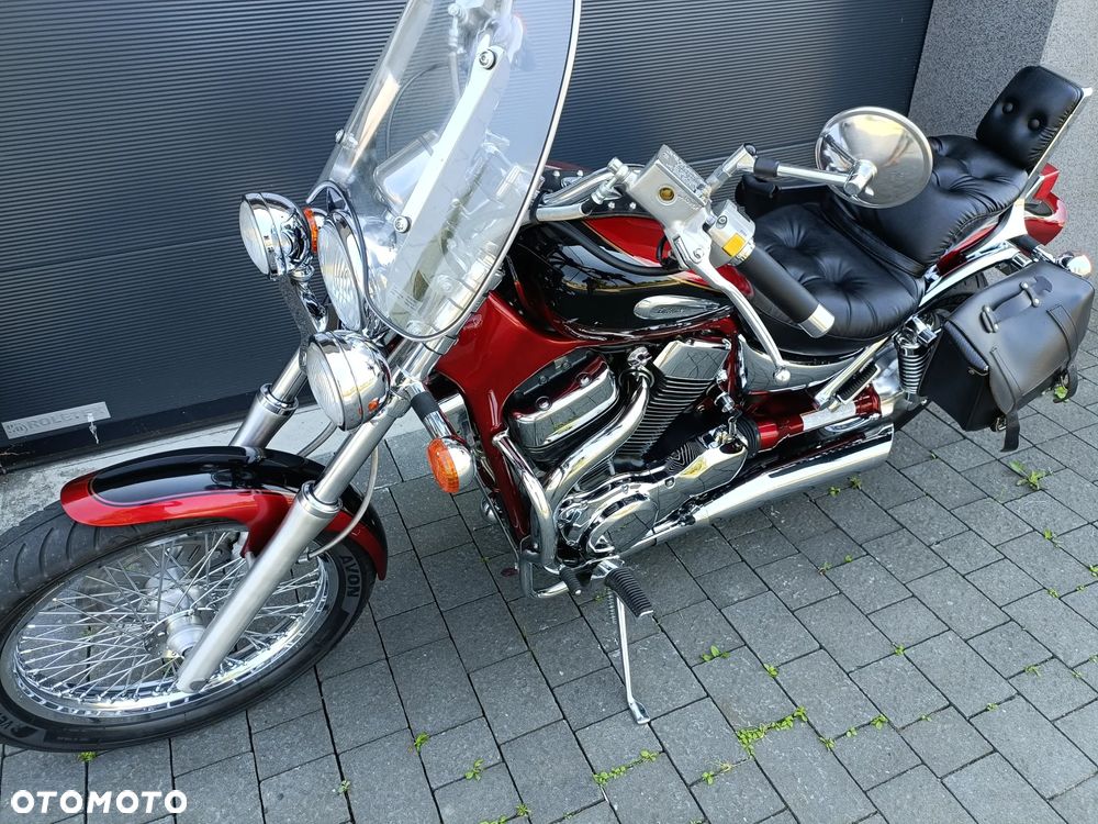 Suzuki Intruder - 16