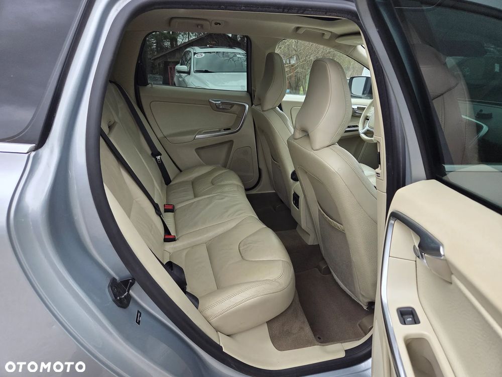 Volvo XC 60 - 6