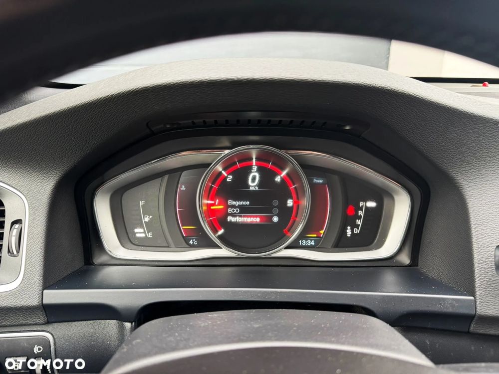 Volvo V60 D4 Geartronic Summum - 11