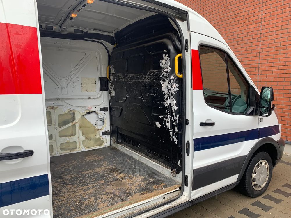 Ford Transit - 11