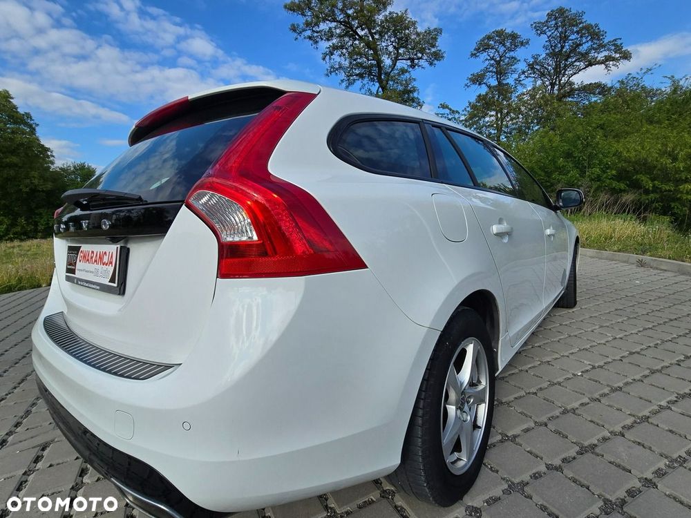 Volvo V60 D2 Geartronic Summum - 17