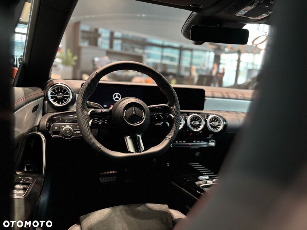 Mercedes-Benz CLA - 8