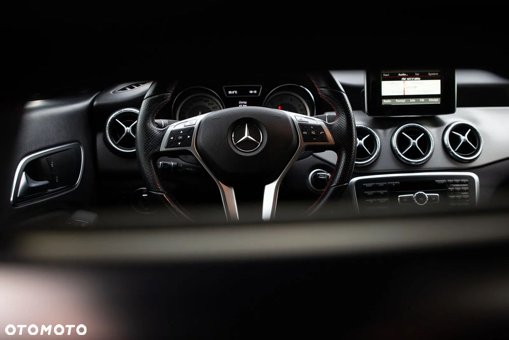 Mercedes-Benz CLA - 23
