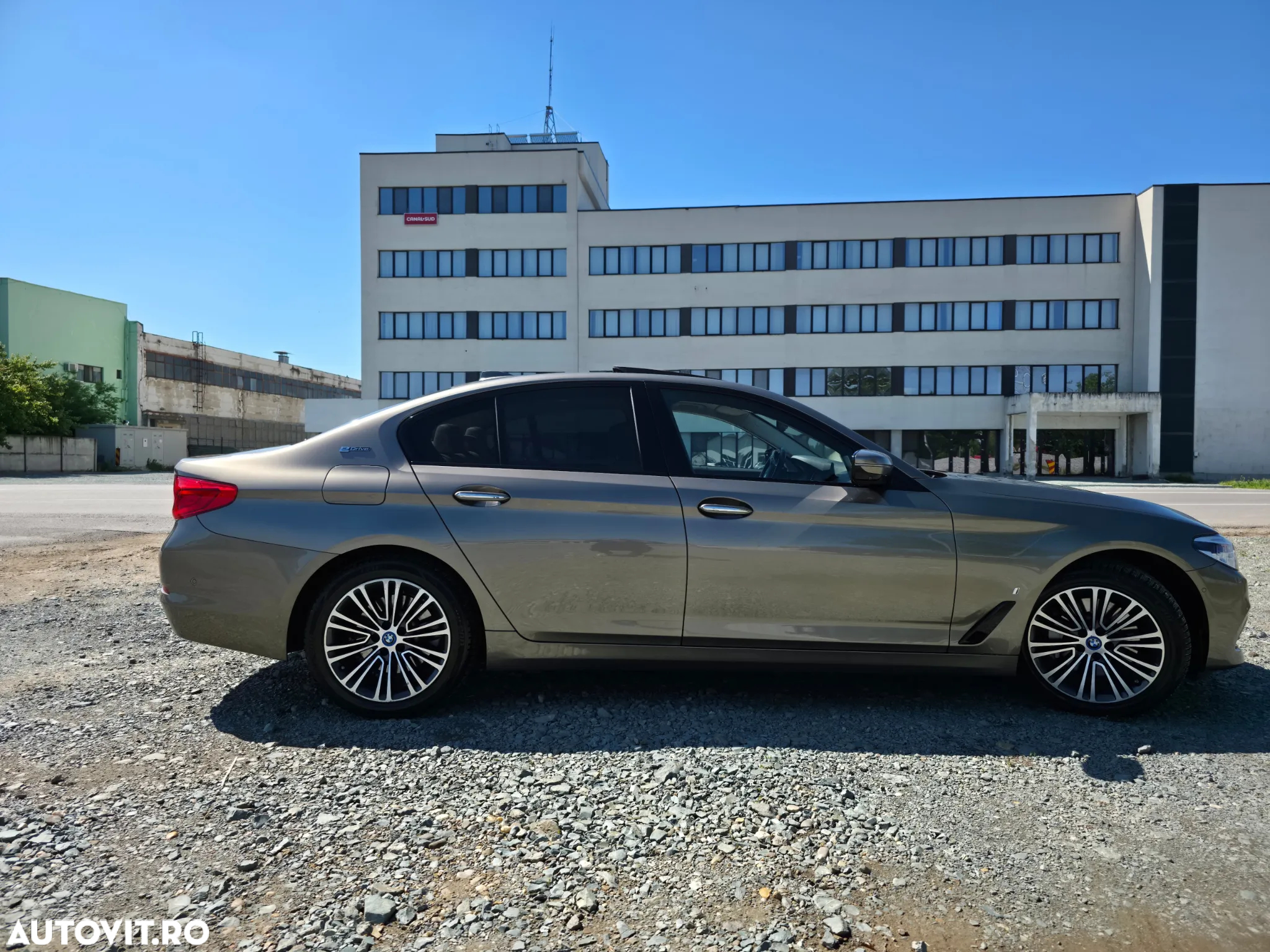 BMW Seria 5 530e iPerformance Aut. Sport Line - 7