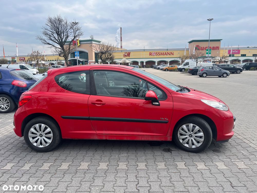 Peugeot 207 1.4 16V Trendy - 3