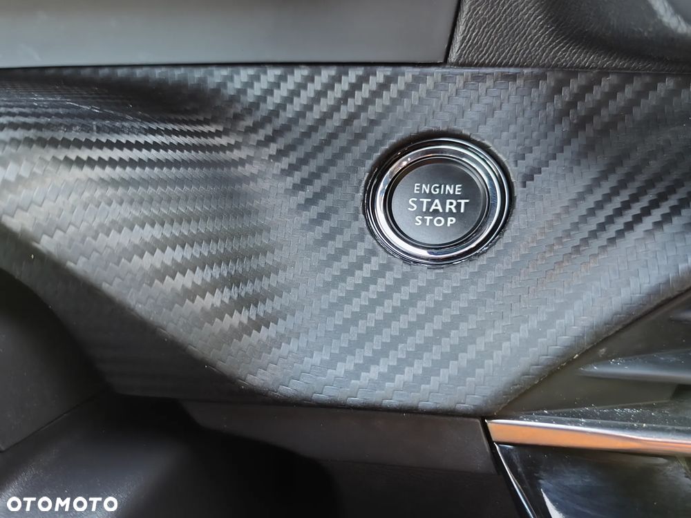 Peugeot 2008 136 GT - 31