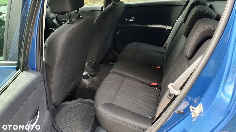 Renault Clio 1.2 16V 75 Dynamique - 10