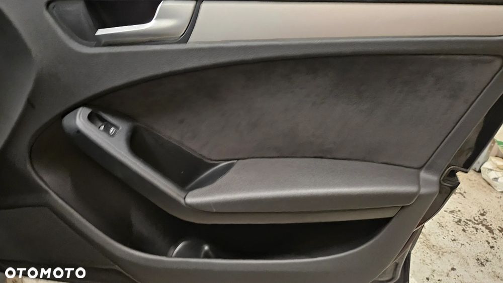 Audi A4 Avant 2.0 TDI - 10