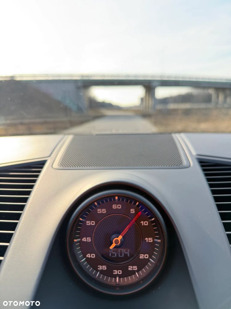 Porsche Cayenne Turbo - 25