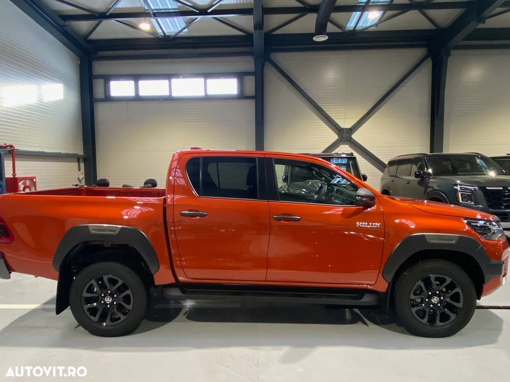 Toyota Hilux 2.8D 204CP 4x4 Double Cab AT MHEV Invincible - 2