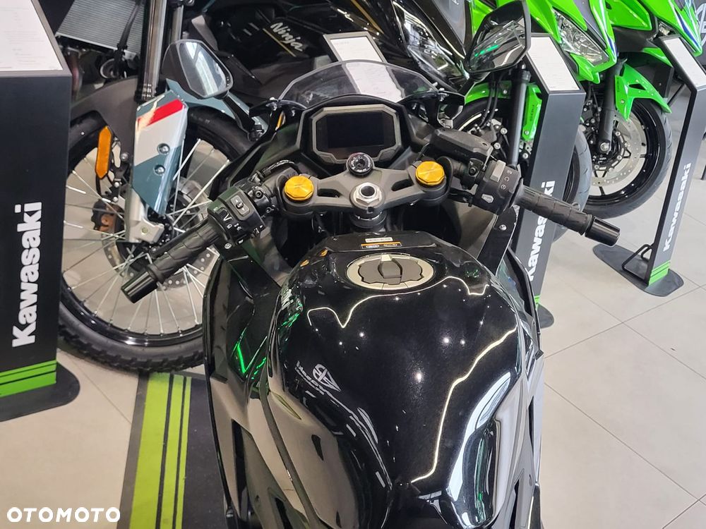 Kawasaki ZX - 8