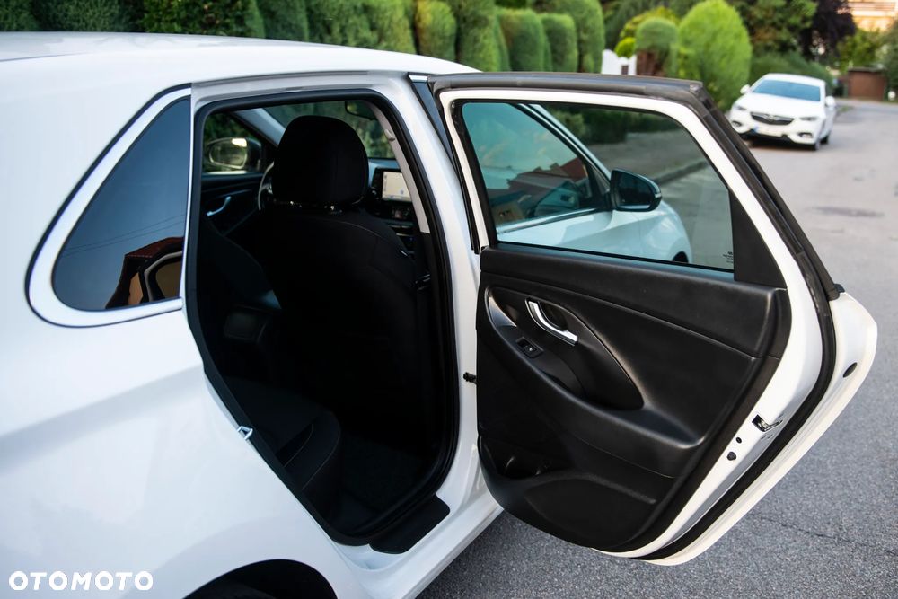 Hyundai i30 1.4 T-GDI YES - 34