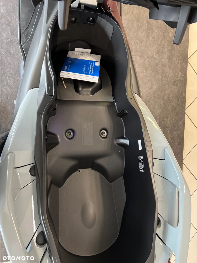 Yamaha X-max - 18