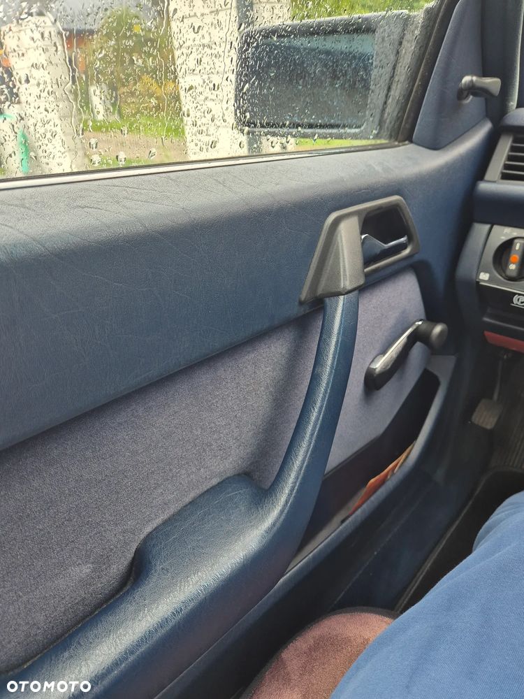 Mercedes-Benz W124 (1984-1993) - 18