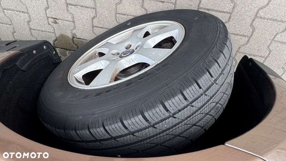 Volvo XC 60 2.4D AWD Momentum - 35