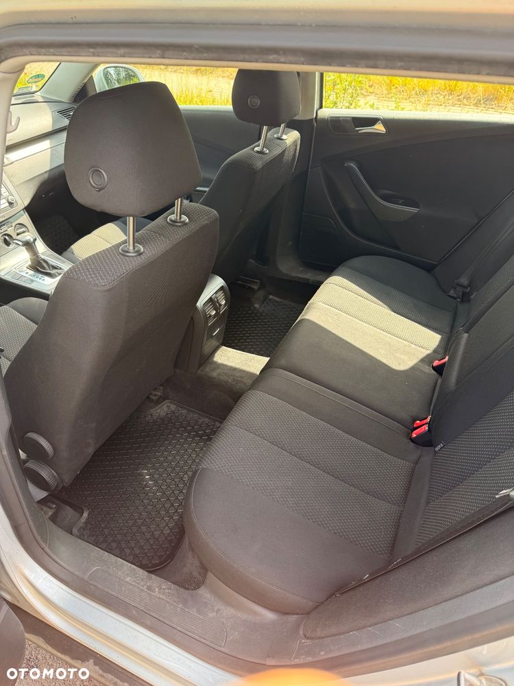 Volkswagen Passat 2.0 TDI Comfortline DSG - 7