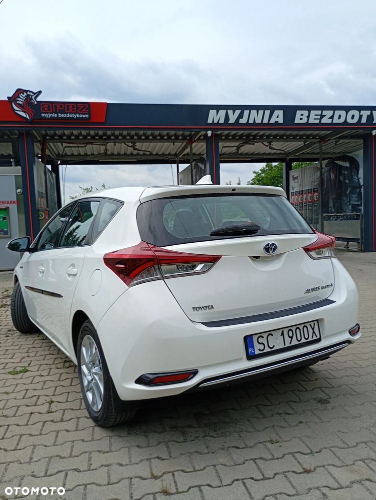 Toyota Auris 1.8 HSD Luna - 4